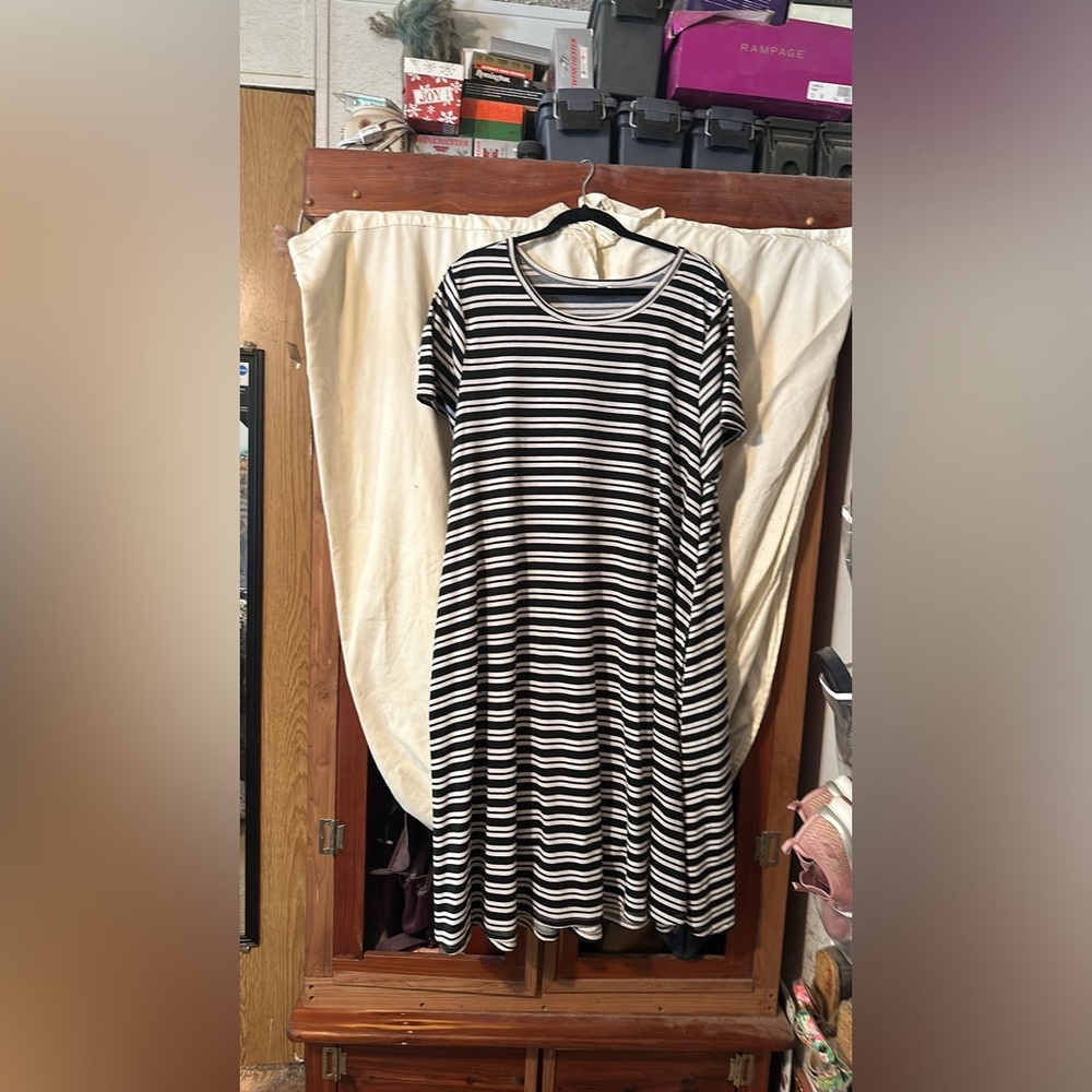 Lularoe Jessie dress.